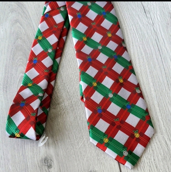 NWT Holiday Traditions - Picture 3 of 5